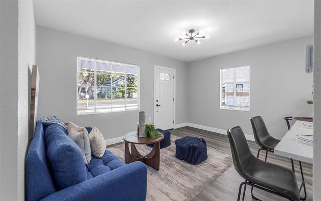 1915 E POWHATAN AVENUE, Tampa, FL 33610