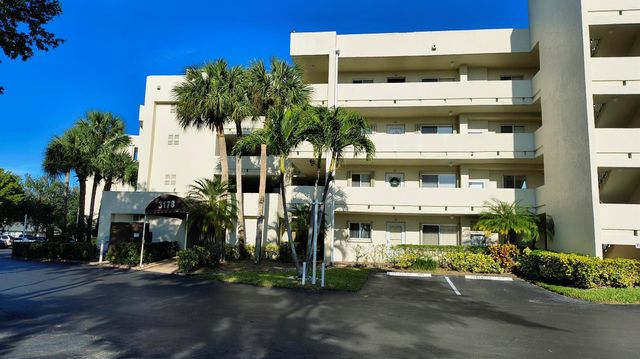 3178 Via Poinciana 102, Lake Worth, FL 33467