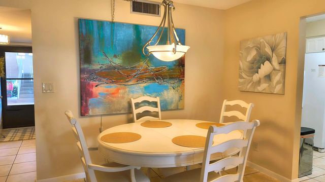 3178 Via Poinciana 102, Lake Worth, FL 33467