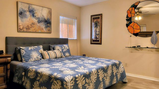 3178 Via Poinciana 102, Lake Worth, FL 33467