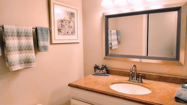 3178 Via Poinciana 102, Lake Worth, FL 33467