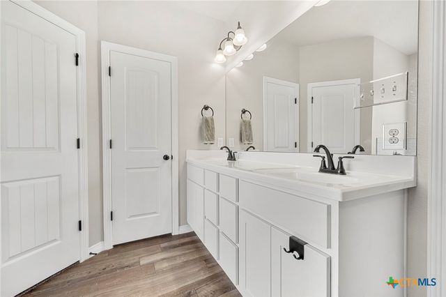 512 Holstein Drive, Belton, TX 76513