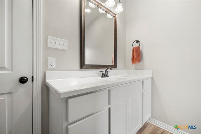 512 Holstein Drive, Belton, TX 76513