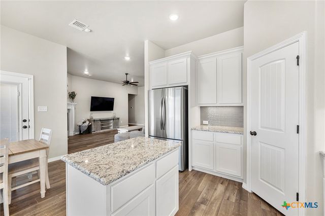 512 Holstein Drive, Belton, TX 76513