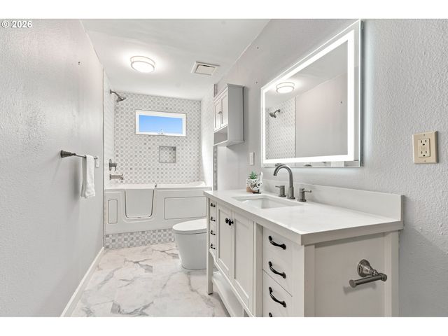 7213 Ne 284TH St, Battle Ground, WA 98604