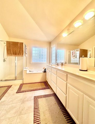 10049 Macon Dr, Stockton, CA 95209