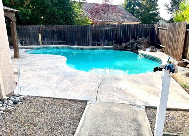 10049 Macon Dr, Stockton, CA 95209