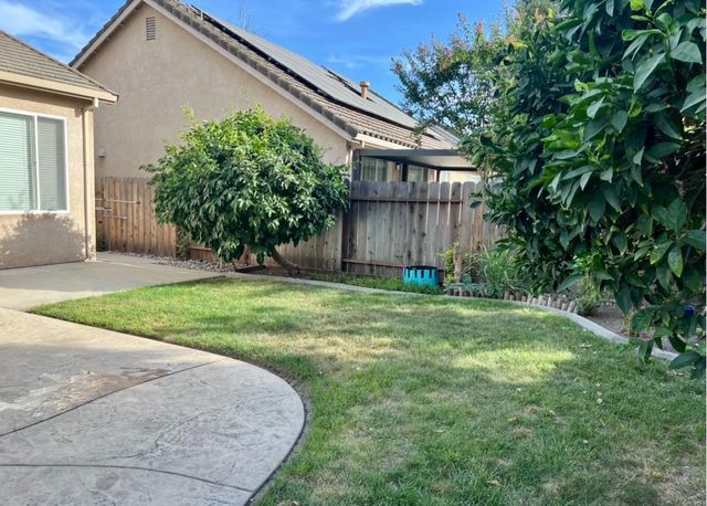 10049 Macon Dr, Stockton, CA 95209