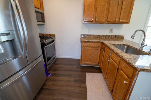 35799 Park Place, Romulus, MI 48174