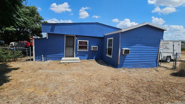 3513 COMMERCIAL AVE, San Antonio, TX 78221