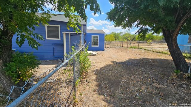 3513 COMMERCIAL AVE, San Antonio, TX 78221
