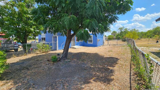 3513 COMMERCIAL AVE, San Antonio, TX 78221