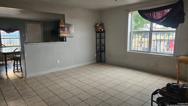 3513 COMMERCIAL AVE, San Antonio, TX 78221