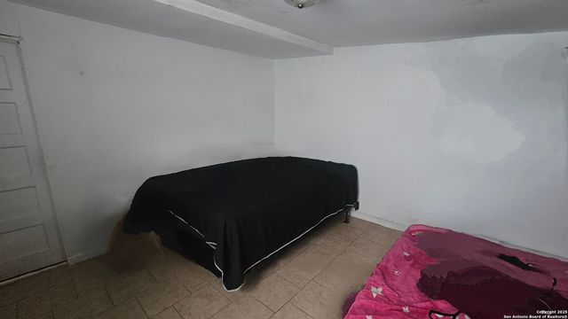 3513 COMMERCIAL AVE, San Antonio, TX 78221