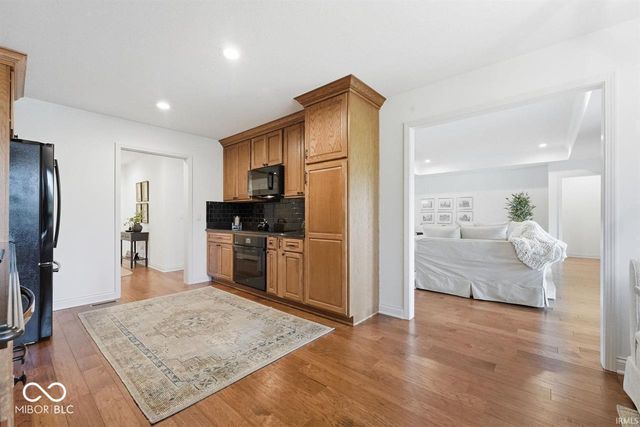 1002 S 8th Street, Upland, IN 46989