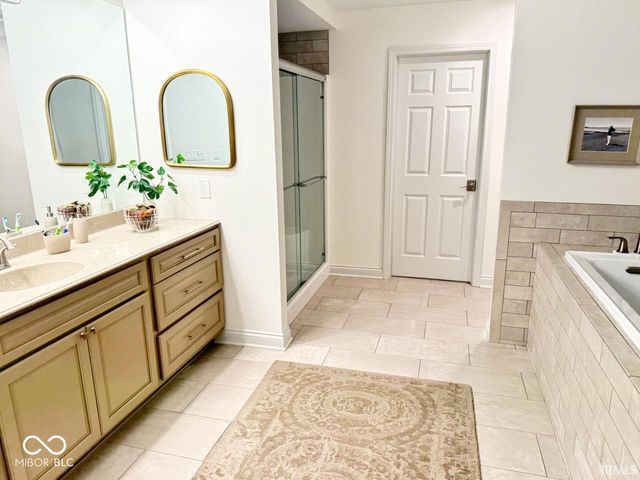 1002 S 8th Street, Upland, IN 46989