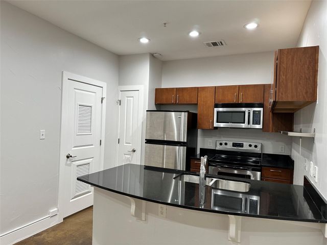 1807 Poquito ST 32, Austin, TX 78702
