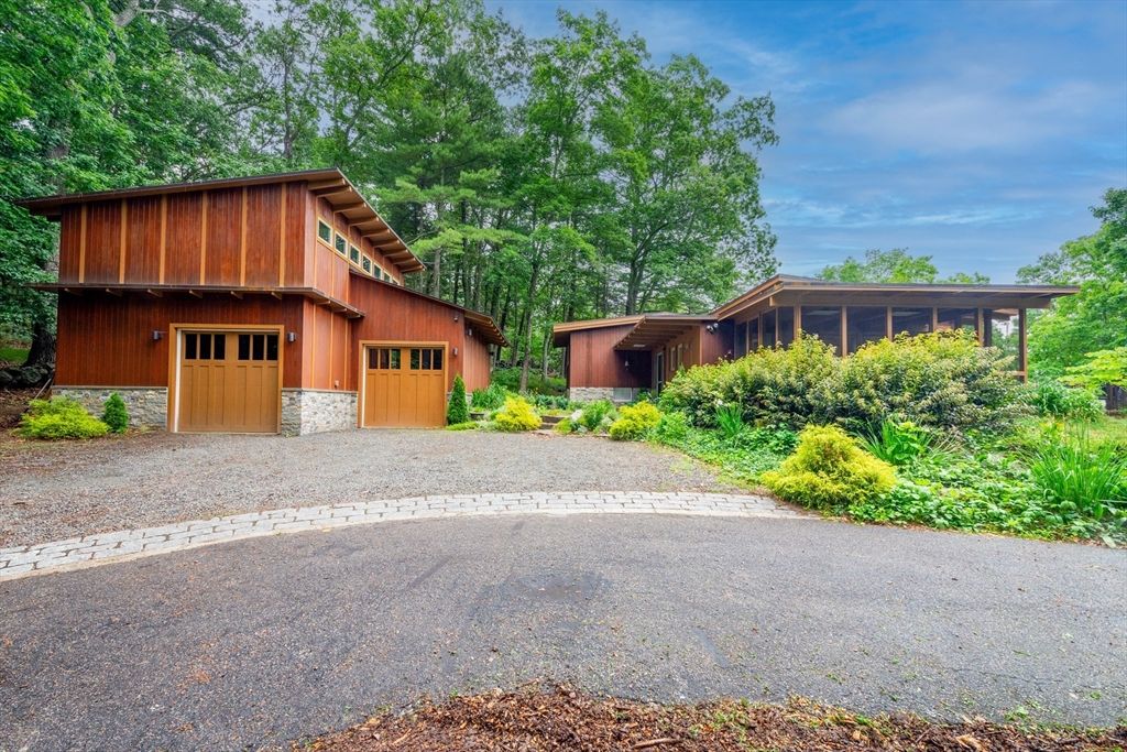 141 Old County Road, Lincoln, MA 01773