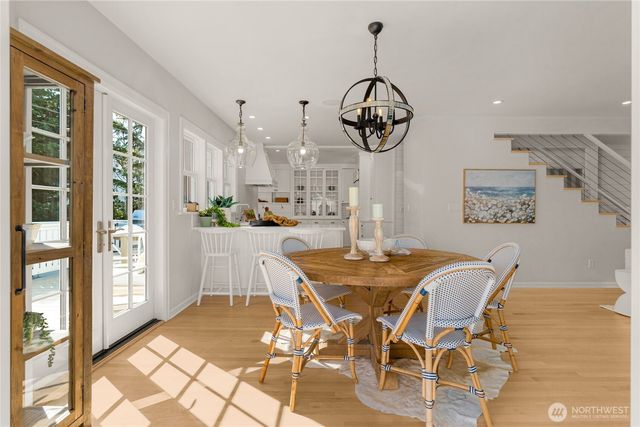 2200 41st Ave SW, Seattle, WA 98116