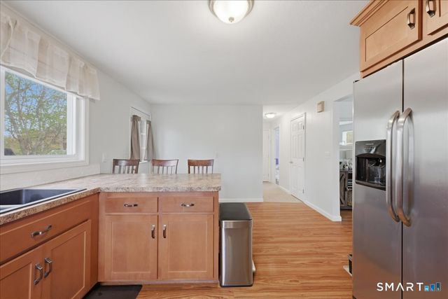 15 Massachusetts Road, Montville, CT 06370