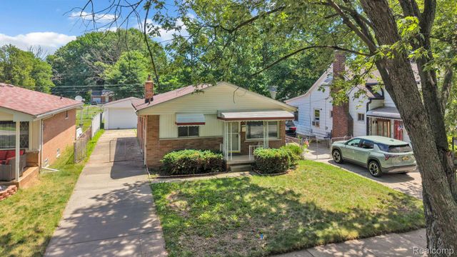 4461 Mayfair Street, Dearborn Heights, MI 48125