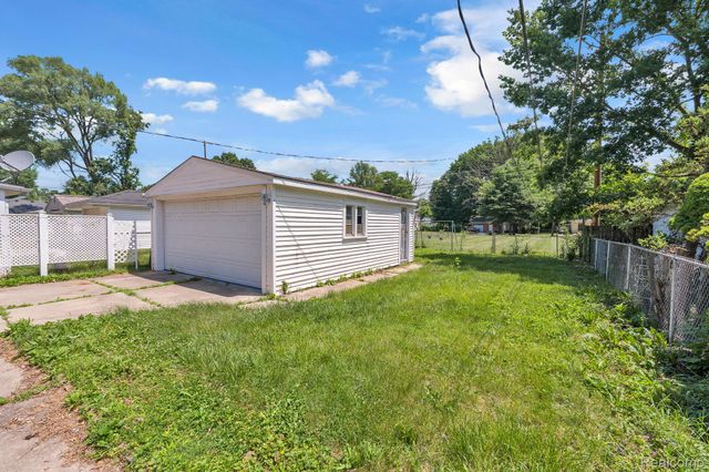 4461 Mayfair Street, Dearborn Heights, MI 48125