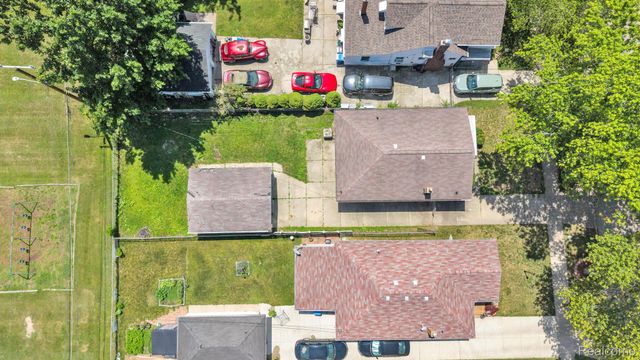 4461 Mayfair Street, Dearborn Heights, MI 48125