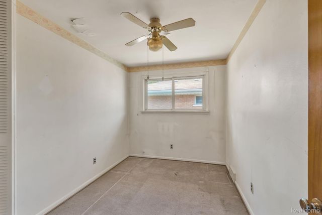 4461 Mayfair Street, Dearborn Heights, MI 48125