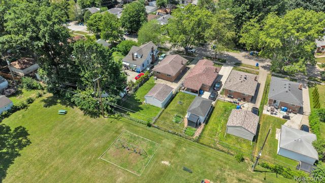 4461 Mayfair Street, Dearborn Heights, MI 48125