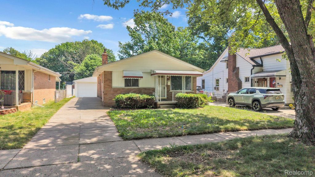 4461 Mayfair Street, Dearborn Heights, MI 48125