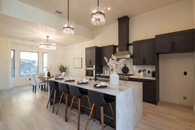 10318 Fox Borough Dr, Oakdale, CA 95361