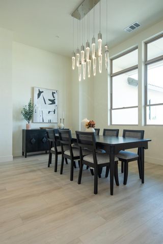 10318 Fox Borough Dr, Oakdale, CA 95361