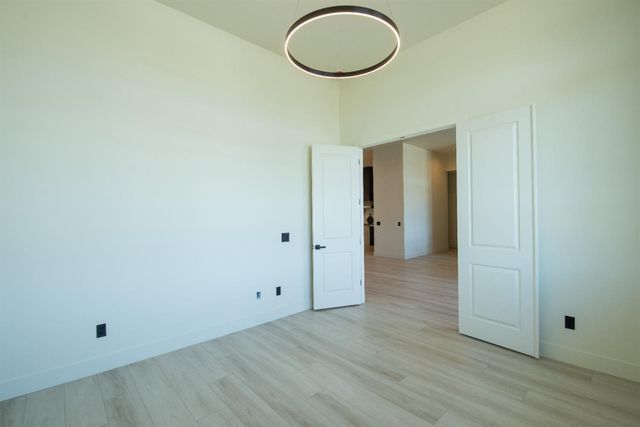 10318 Fox Borough Dr, Oakdale, CA 95361