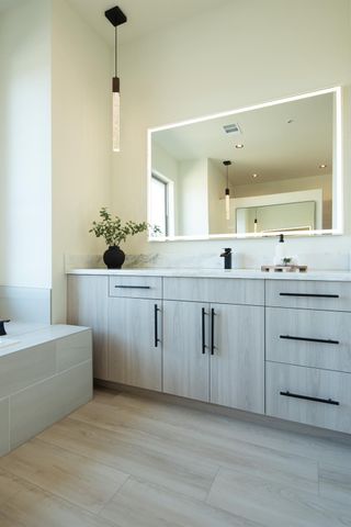 10318 Fox Borough Dr, Oakdale, CA 95361