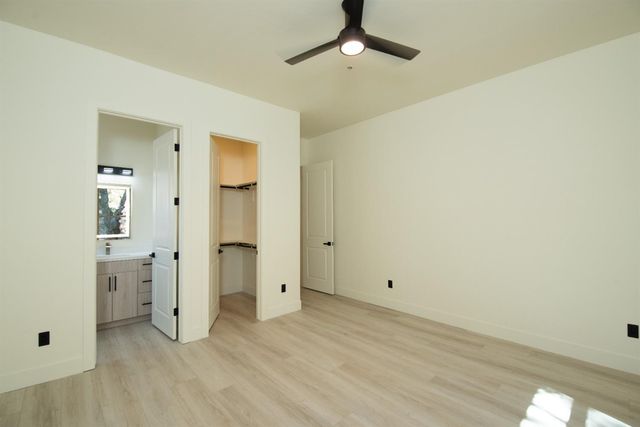 10318 Fox Borough Dr, Oakdale, CA 95361