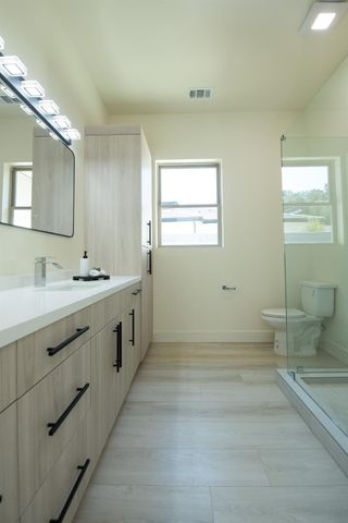 10318 Fox Borough Dr, Oakdale, CA 95361