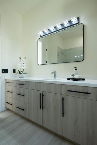 10318 Fox Borough Dr, Oakdale, CA 95361