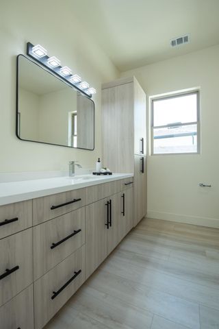 10318 Fox Borough Dr, Oakdale, CA 95361