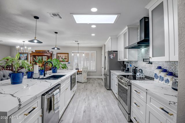 18414 N 104TH Avenue, Sun City, AZ 85373