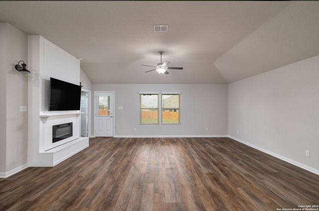 6808 Cetera Crossing, Converse, TX 78109