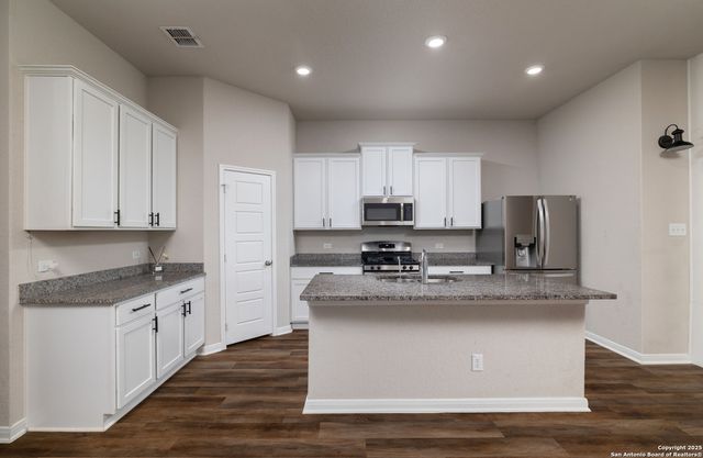 6808 Cetera Crossing, Converse, TX 78109