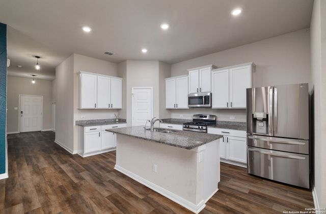 6808 Cetera Crossing, Converse, TX 78109