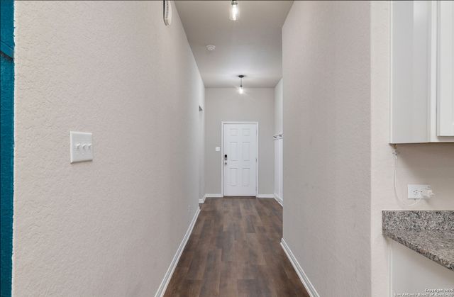 6808 Cetera Crossing, Converse, TX 78109