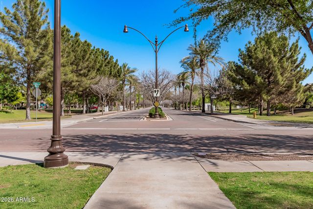 4459 E SKOUSEN Street, Gilbert, AZ 85295