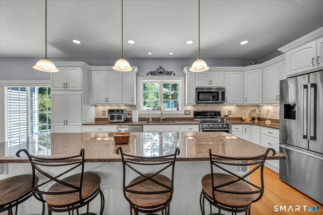 80 Acre Way, Southington, CT 06489
