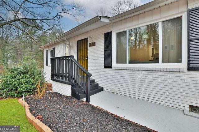 647 Alfred Road NW, Atlanta, GA 30331
