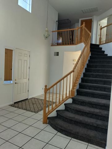 5042 Pier Dr, Stockton, CA 95206