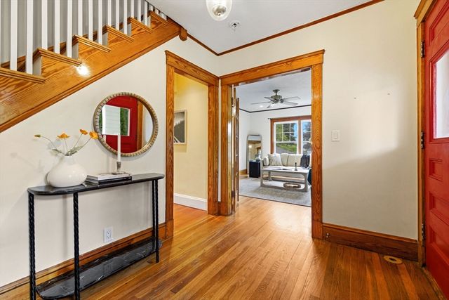 15 Ellis St, Woburn, MA 01801