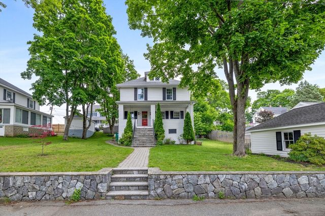 15 Ellis St, Woburn, MA 01801