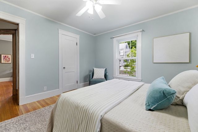 15 Ellis St, Woburn, MA 01801